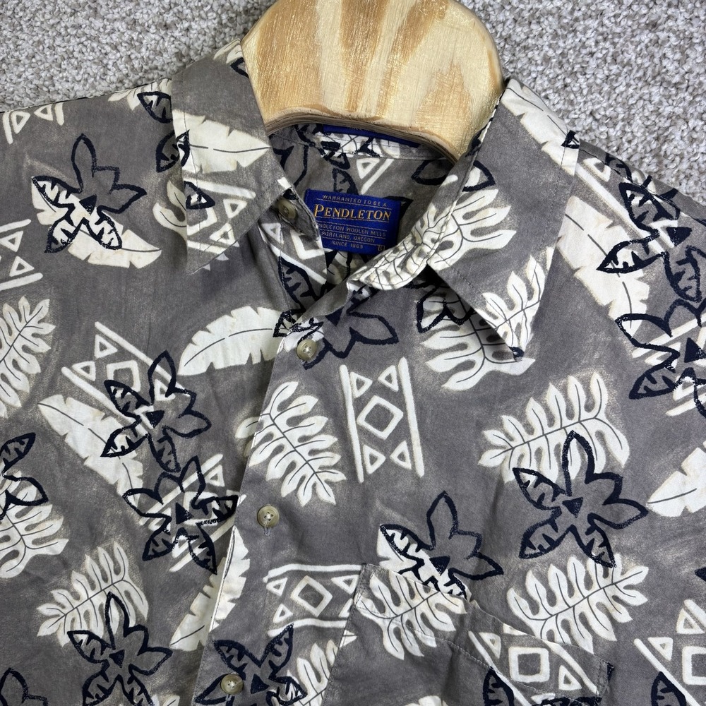 Pendleton Shirt Mens Large Gray Floral Short Sleeve Button Up Hawaiian Rayon